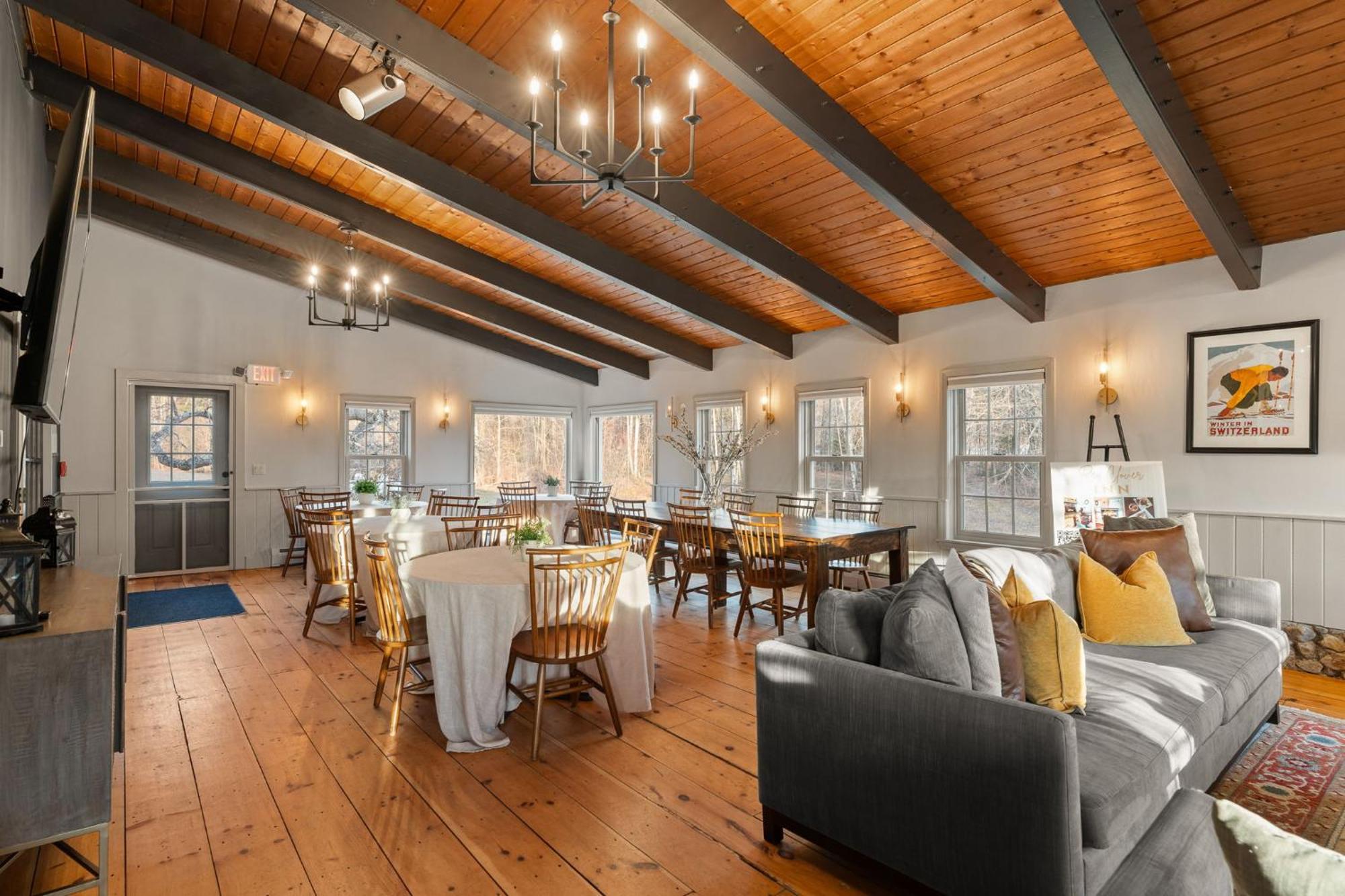 Red Clover Inn Mendon Екстериор снимка