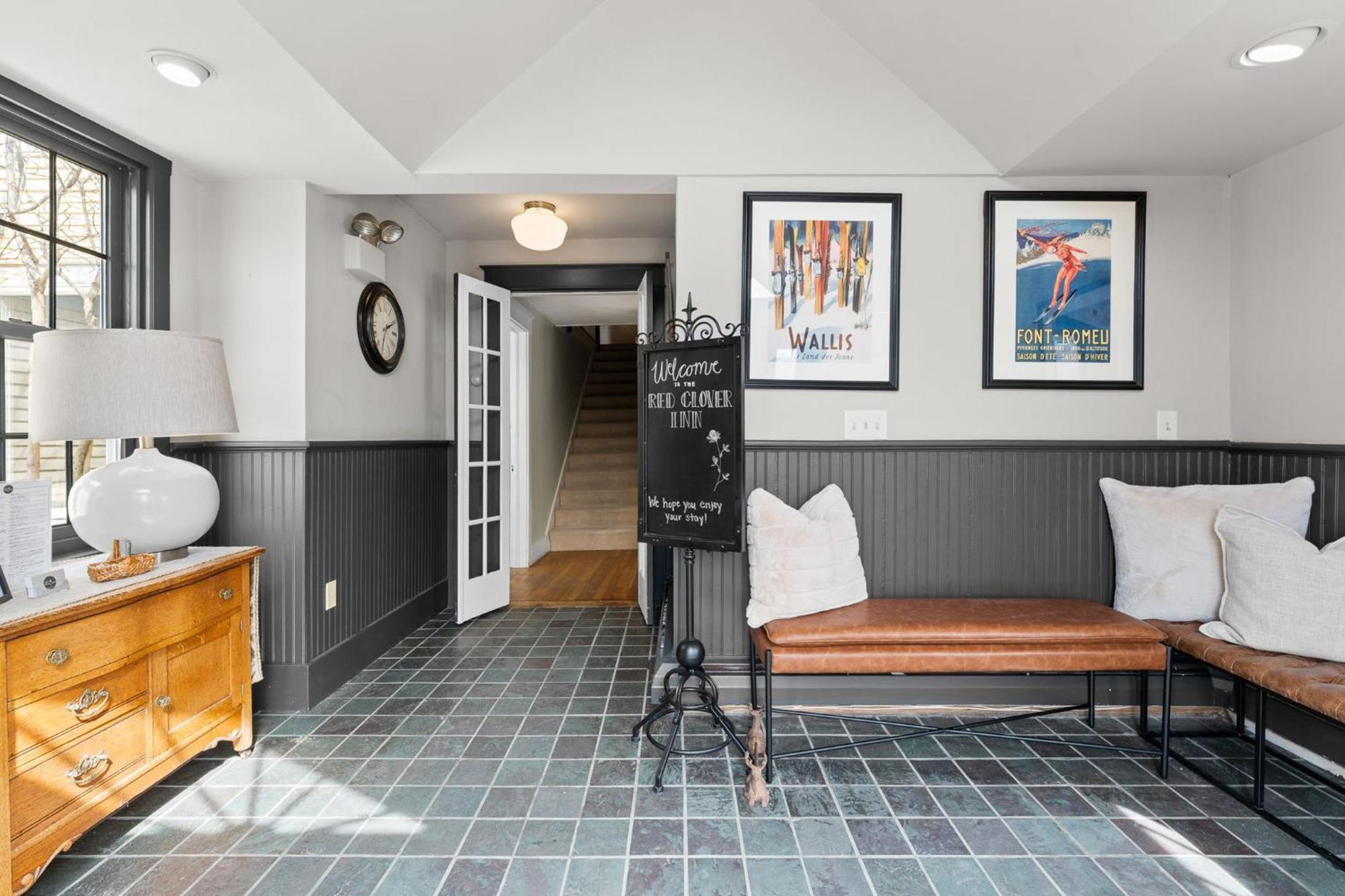 Red Clover Inn Mendon Екстериор снимка